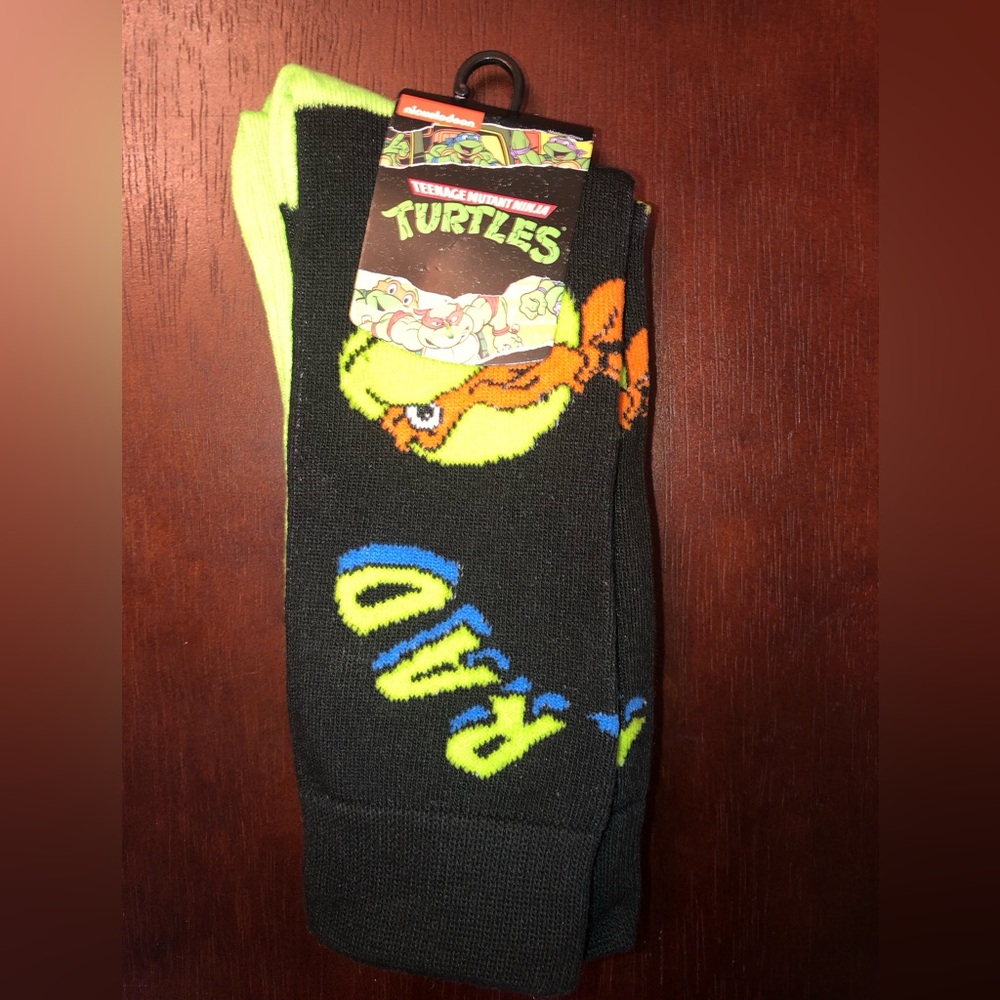 TEENAGE MUTANT NINJA TURTLES NOVELTY CREW SOCKS NWT MEN’S SHOE SIZE 8-12